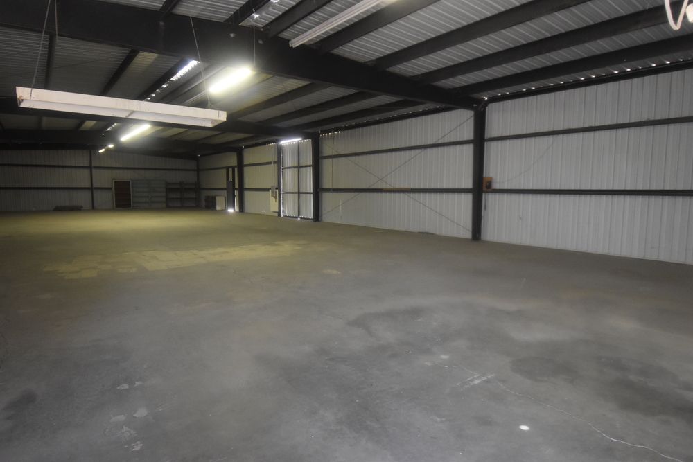 DESERT SHORES COMMERCIAL BUILDING: 3844 Scott Dr, Thermal, CA 92274
